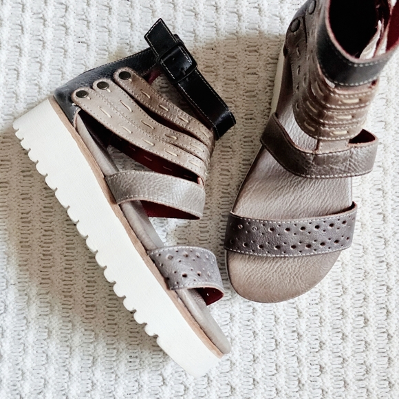 Bed Stu Artemia Leather Platform Sandals Open Toe Zipper Chunky Size 8.5 NWOB - Picture 2 of 16